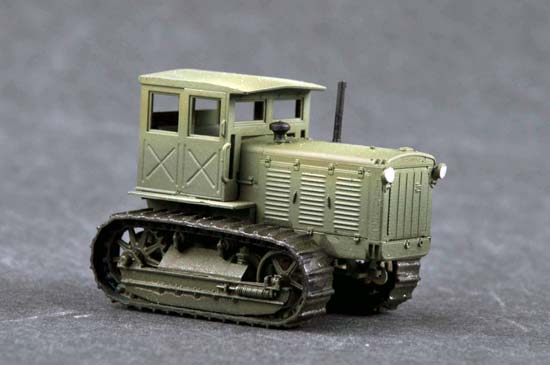 国内初の直営店 Russian ChTZ S-65 Tractor with Cab Trumpeter 07111 その他